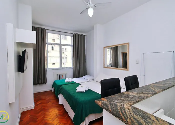 Studio Muito Economico P/ 3 Pessoas Em Copacabana